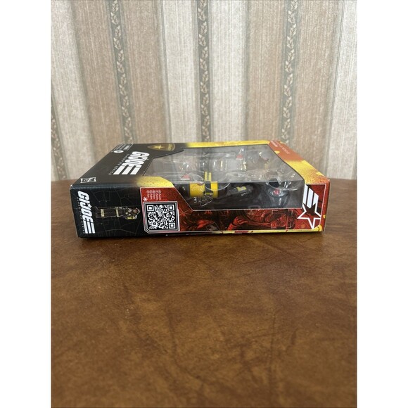 Hasbro G.I. Joe Classified Series Search & Rescue Firefighter Action Figure Gift - Picture 4 of 9